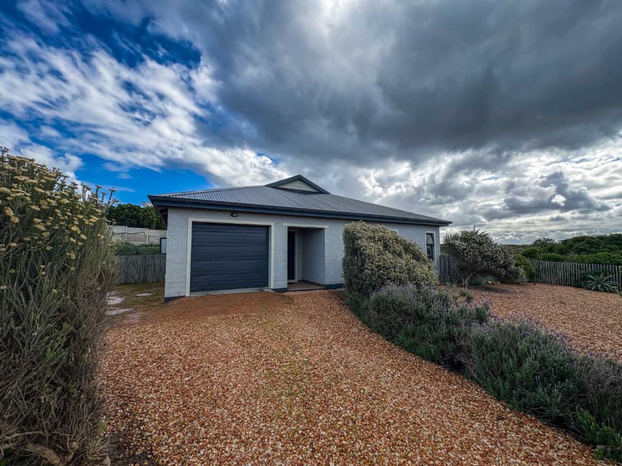 2 Bedroom Property for Sale in Stilbaai Wes Western Cape